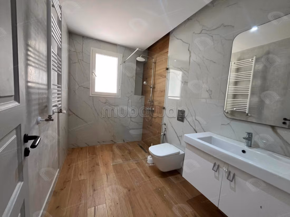 A louer Etage de Villa s3 à Sidi abdelaziz