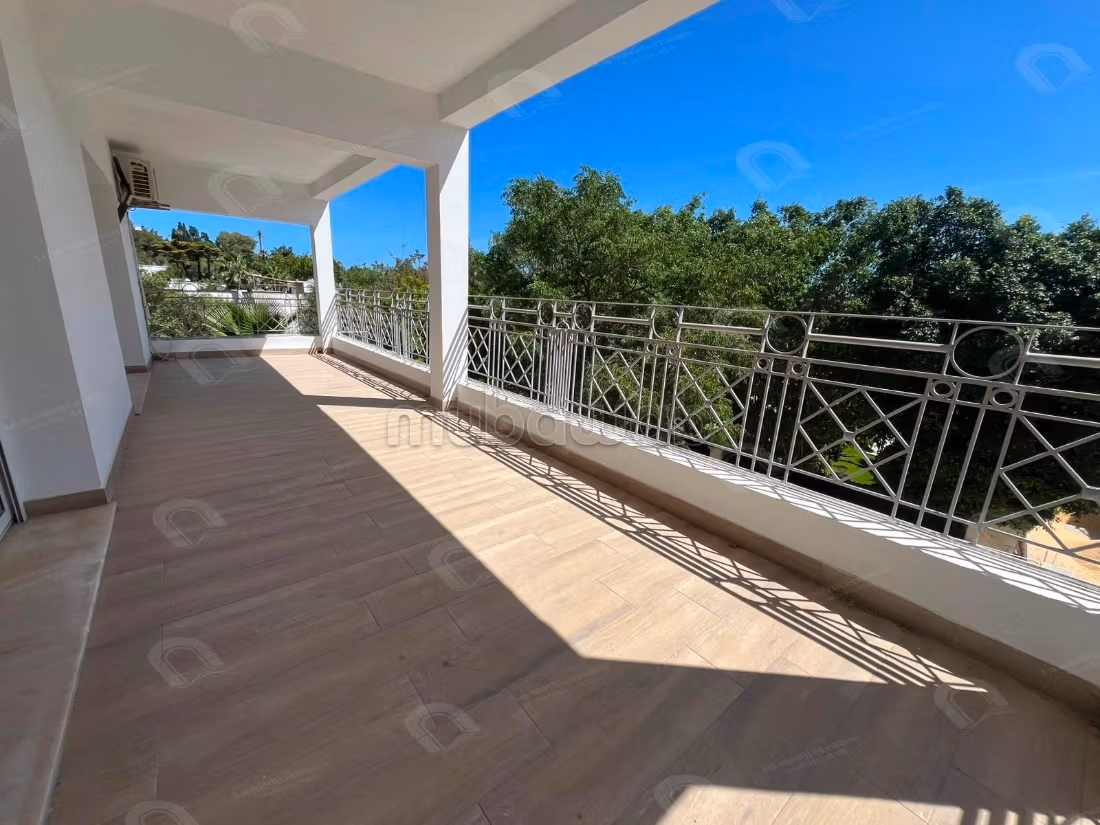 A louer Etage de Villa s3 à Sidi abdelaziz
