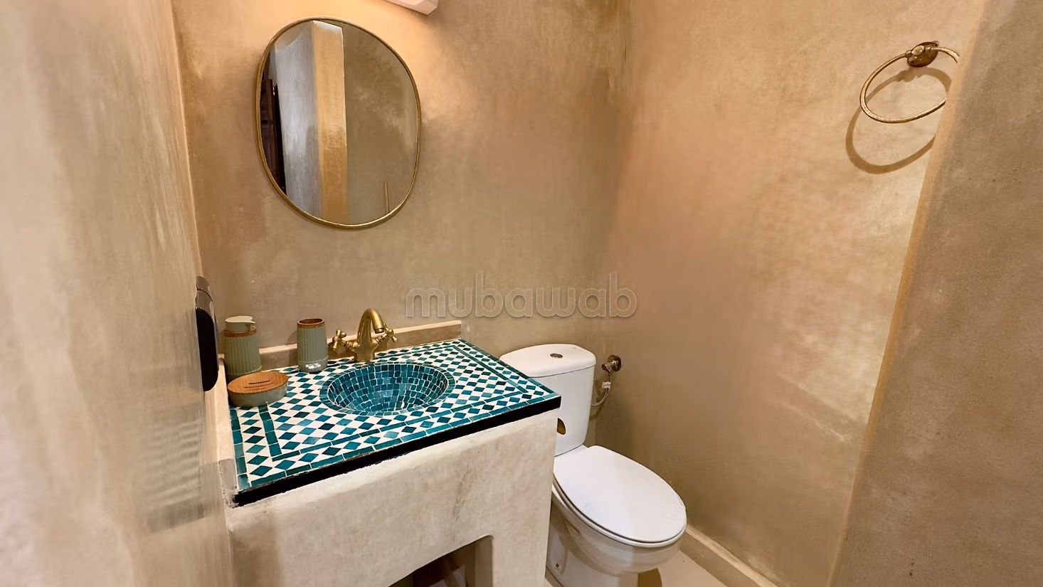 Turnkey Riad in operation 4/5 bedrooms with pool - medina
