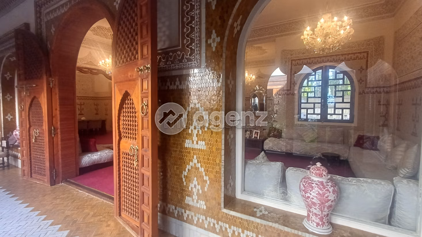 Riad te koop 2.600 m², 6 slaapkamers Souissi Rabat