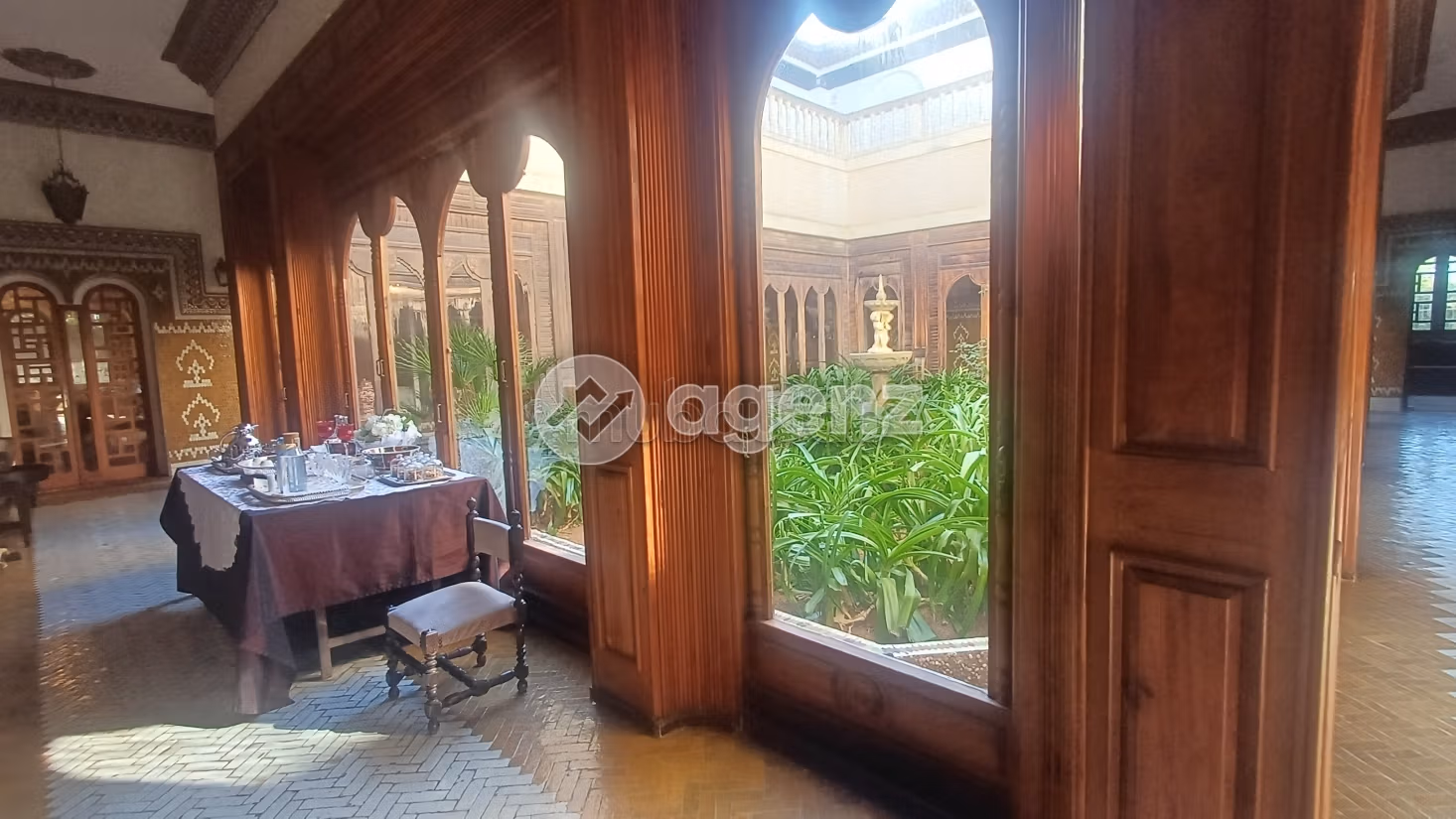Riad te koop 2.600 m², 6 slaapkamers Souissi Rabat