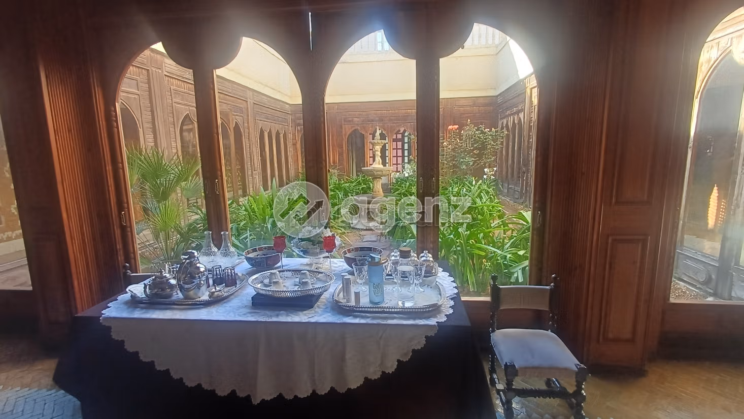 Riad te koop 2.600 m², 6 slaapkamers Souissi Rabat