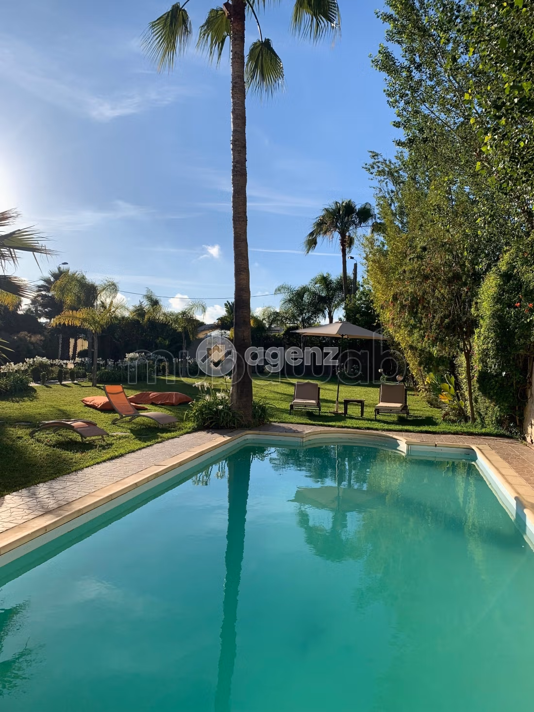 Riad te koop 2.600 m², 6 slaapkamers Souissi Rabat