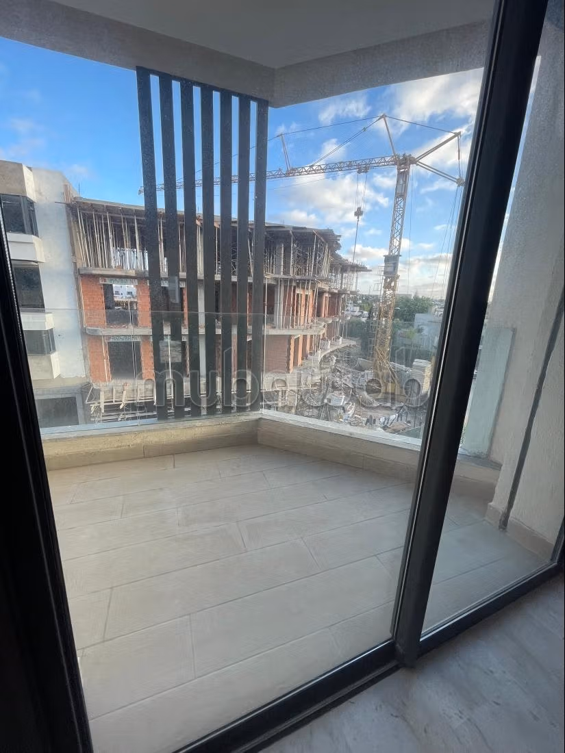 Superb apartment for rent in Oasis. 1 beautiful bedroom. Concierge service, air conditioning
