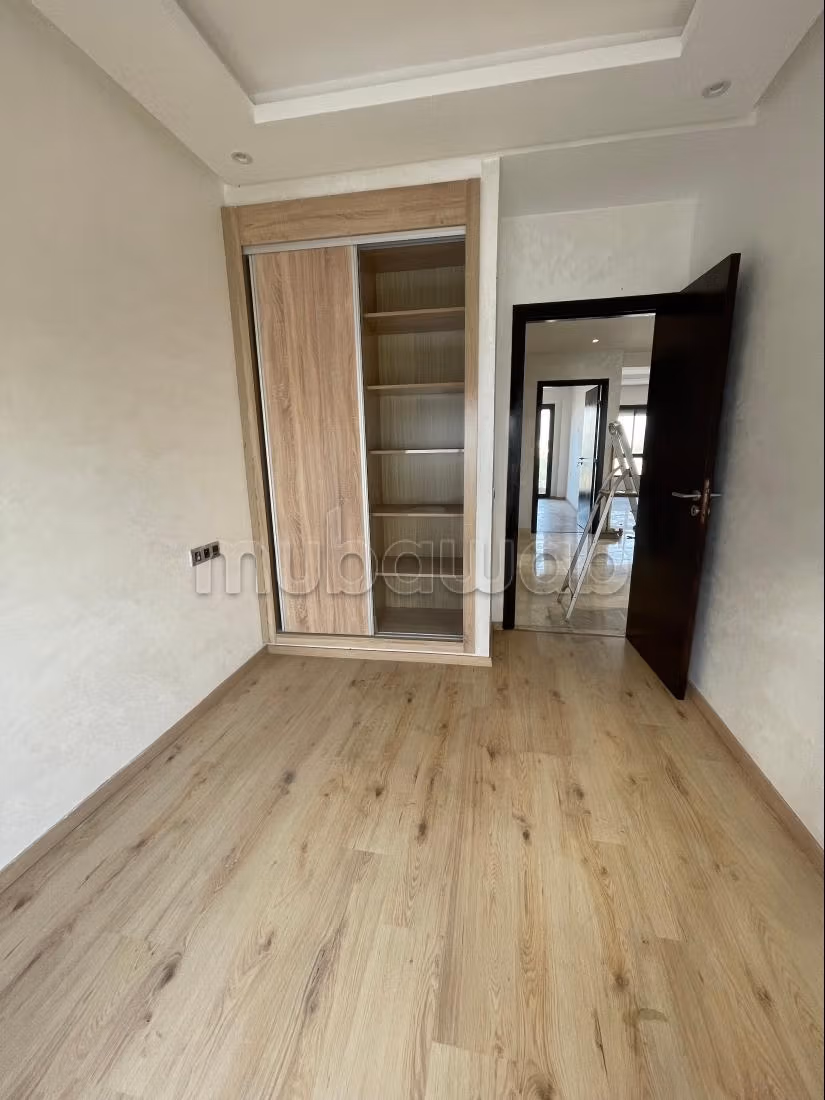 Very nice apartment for rent in Hermitage. 1 Room. Double glazed windows and armored door