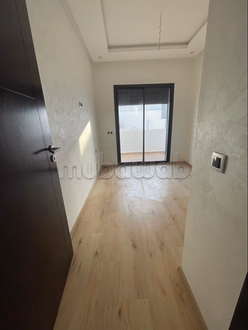 Very nice apartment for rent in Hermitage. 1 Room. Double glazed windows and armored door