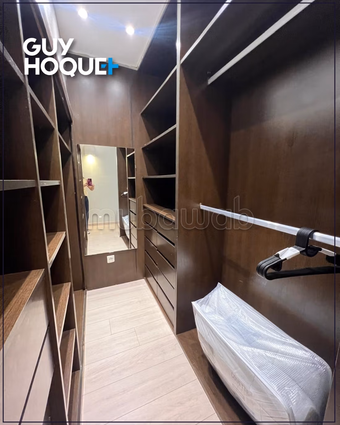 Magnifique appartement meublé de 155 m² 
racine — 3