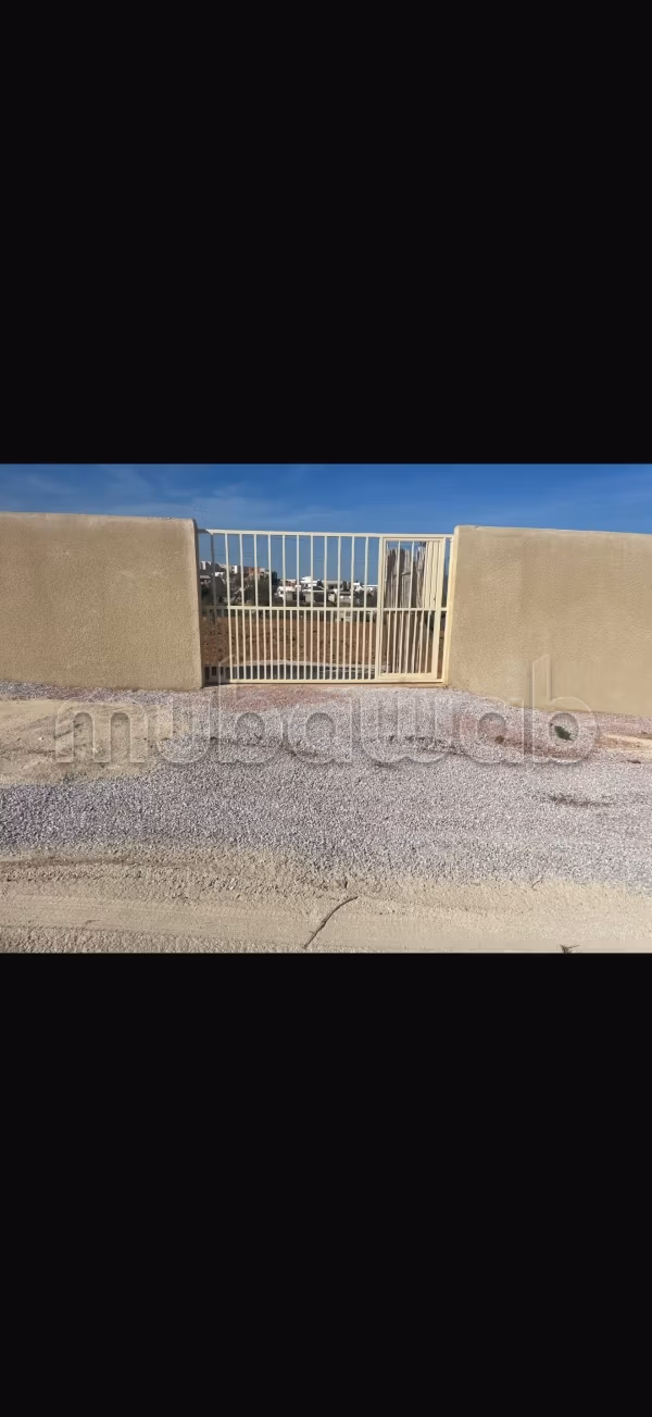 Vente terrain à sidi thabet. Surface totale 1500 m²