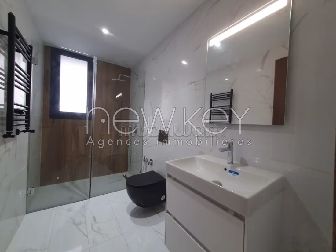 Appartamento S3 con piscina in vendita a La Nouvelle Soukra