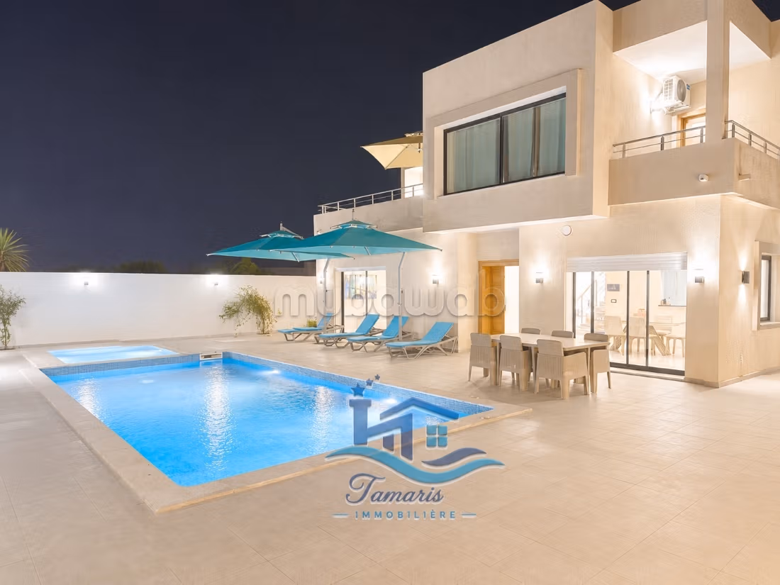 Superba Villa S4 con Piscina Privata e Jacuzzi