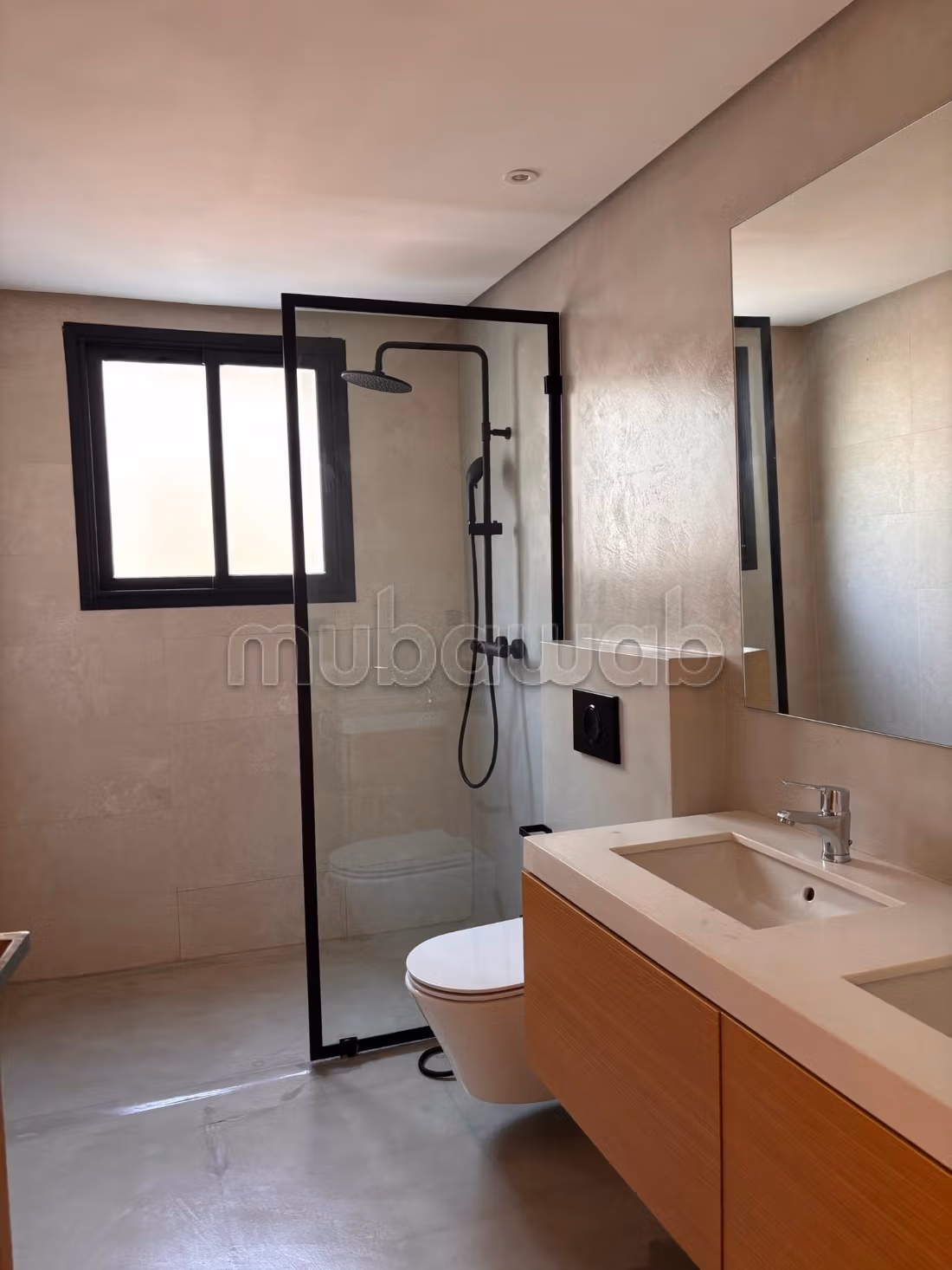 Leeg appartement te huur