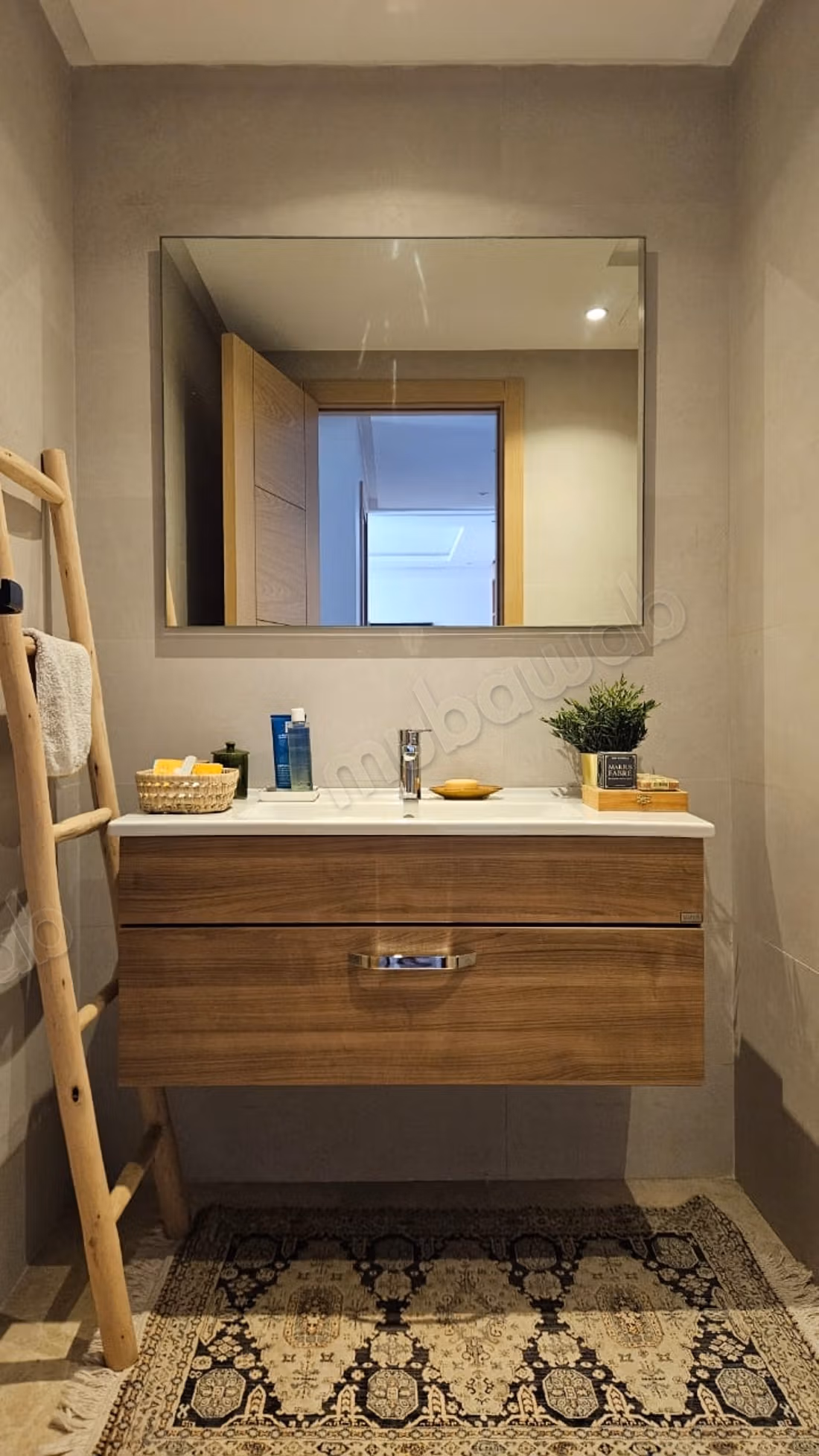 Appartement VIDE et NEUF à louer Hay Riad