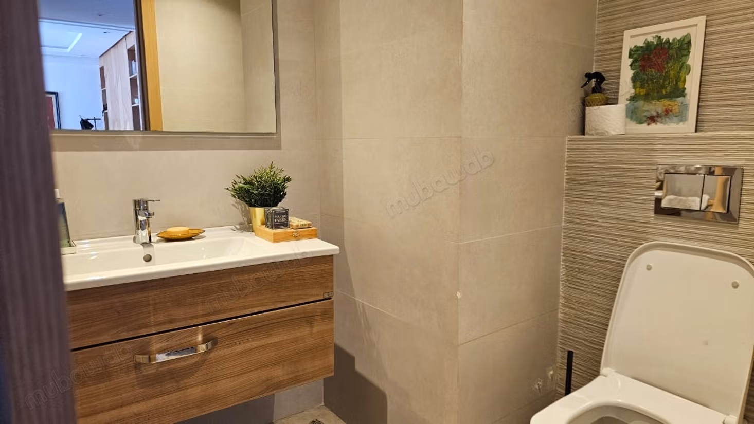 Appartement VIDE et NEUF à louer Hay Riad