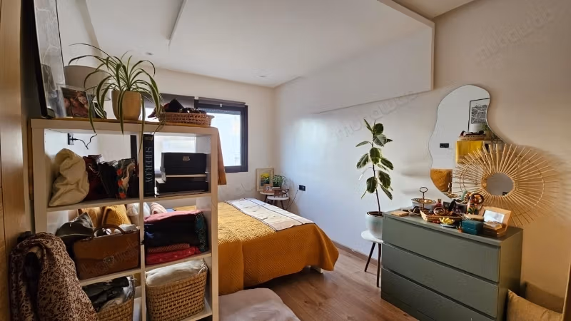 Apartamento vacío en alquiler