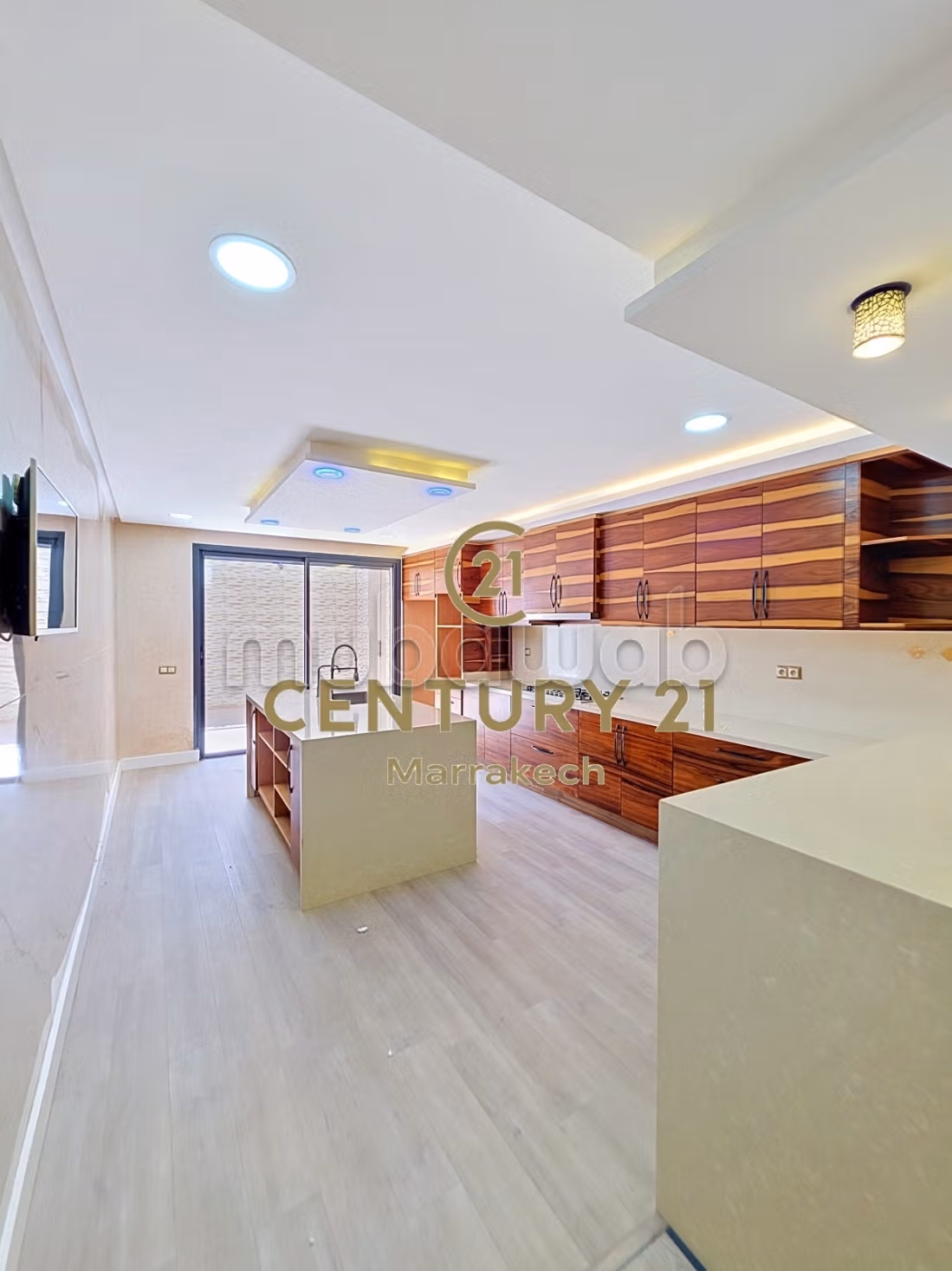 Family Villa - Between Tradition and Modernity