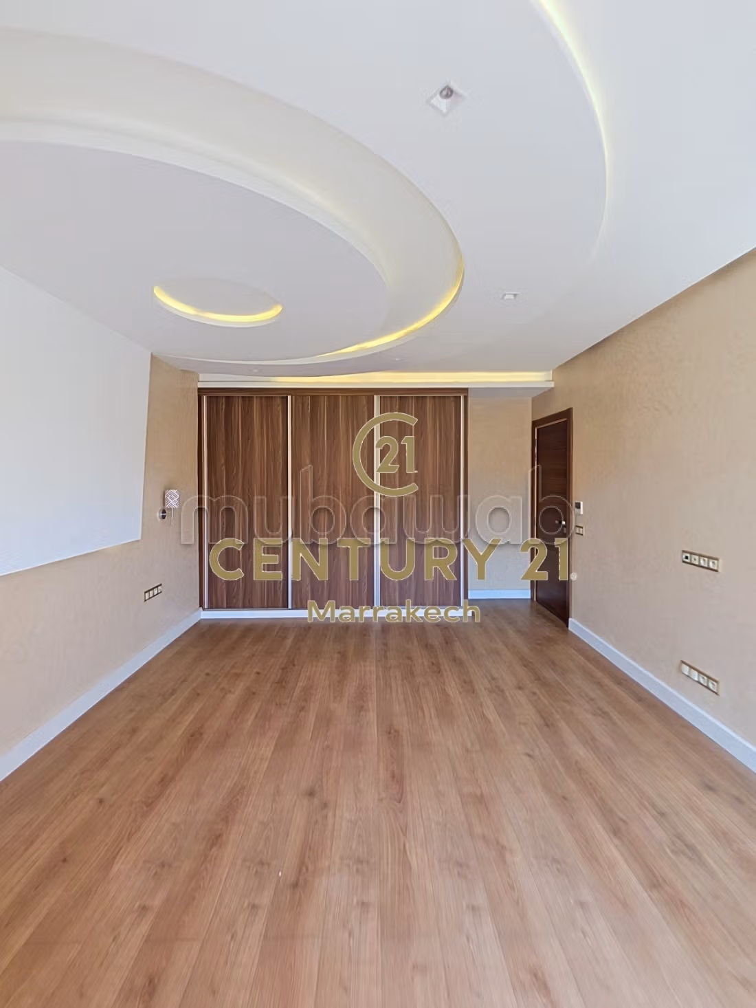 Family Villa - Between Tradition and Modernity