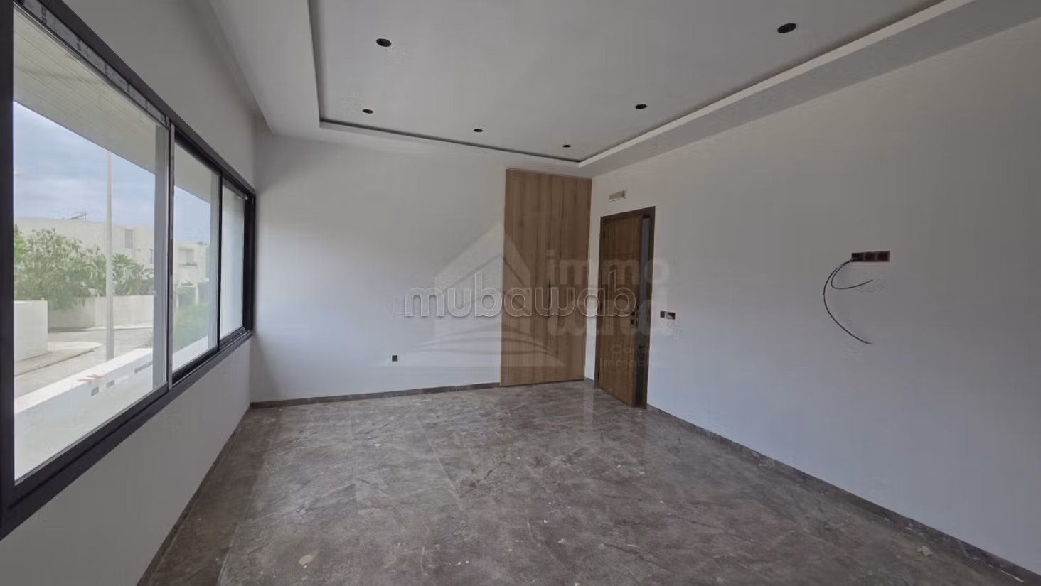 A vendre Villa S7 avec piscine à La Soukra