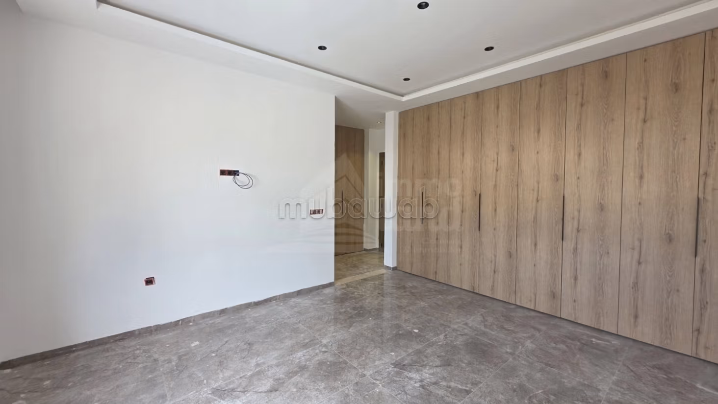 A vendre Villa S7 avec piscine à La Soukra