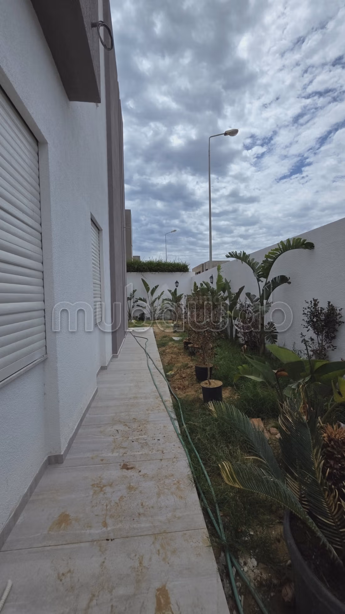 A vendre Villa S7 avec piscine à La Soukra