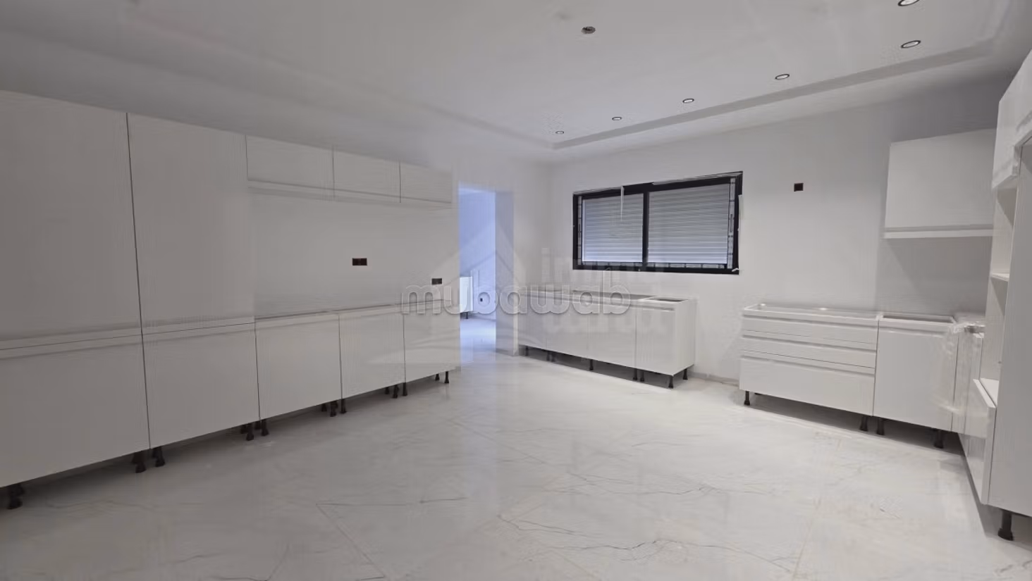 A vendre Villa S7 avec piscine à La Soukra