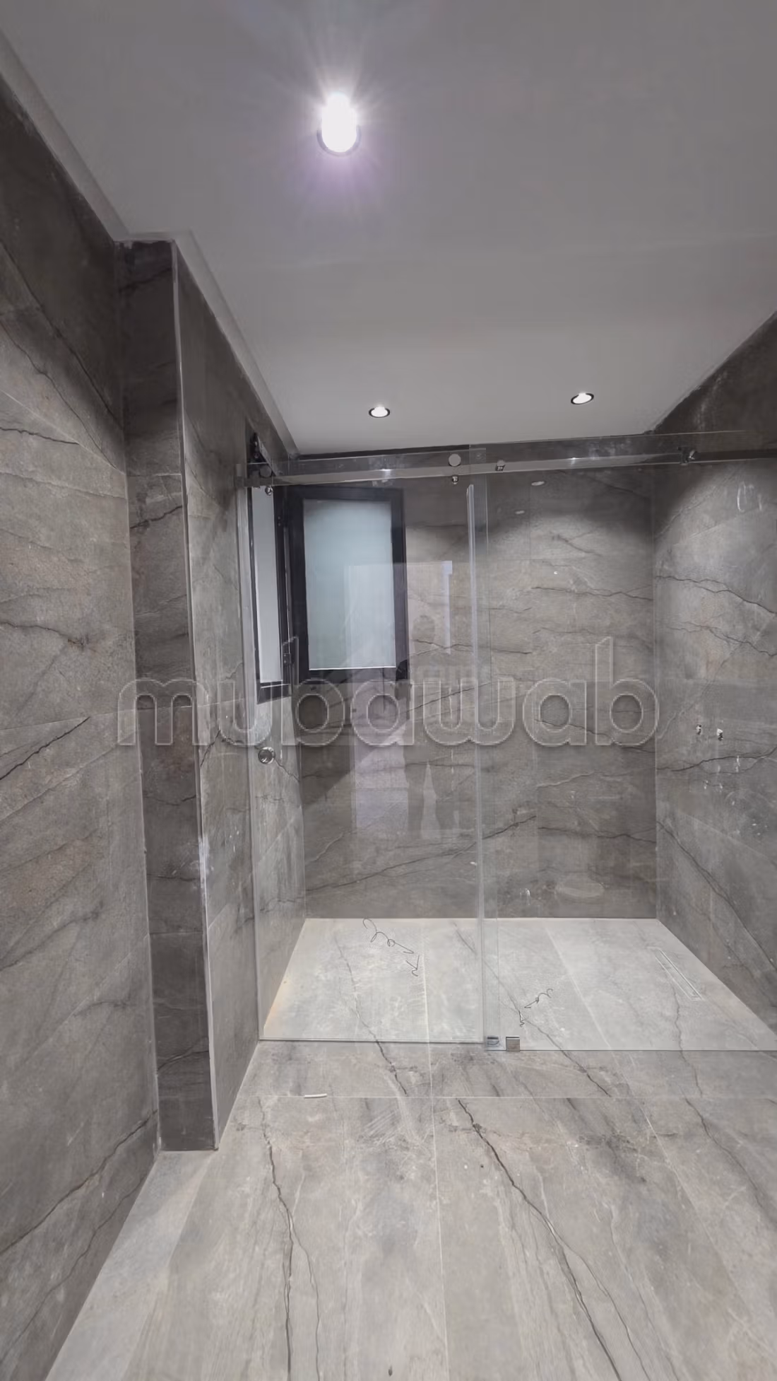 A vendre Villa S7 avec piscine à La Soukra