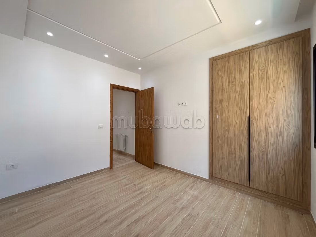 A vendre: Un triplex S4 Neuf