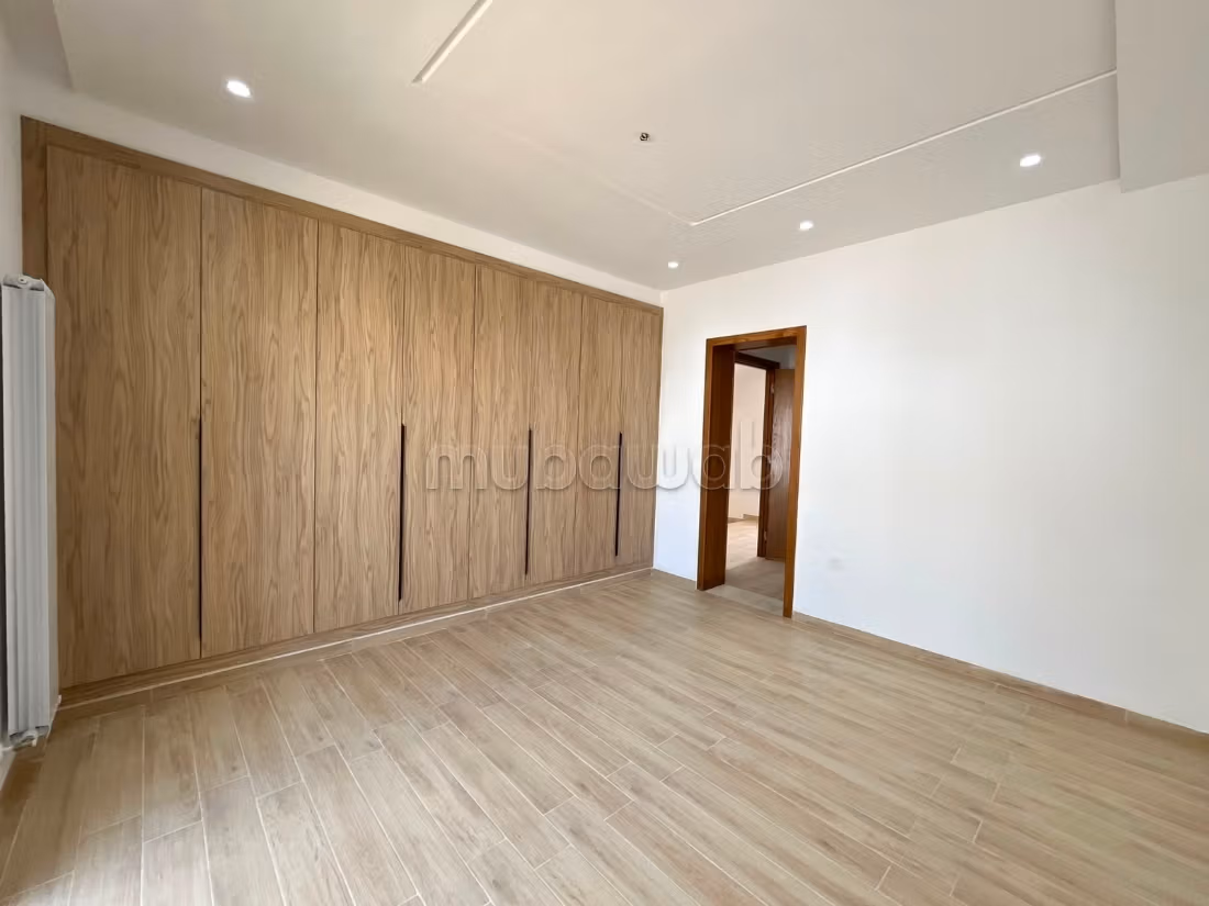 A vendre: Un triplex S4 Neuf