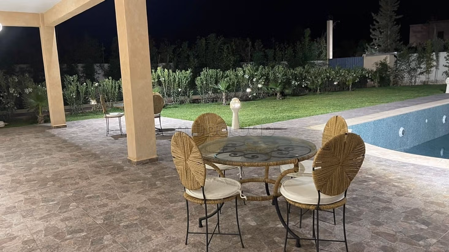 Luxe villa te koop op Route de Fez. 10 grote kamers. Gemeubileerd