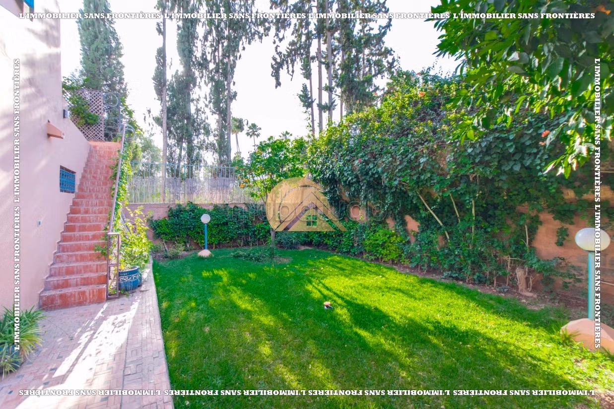 Villa vide à louer à Inara Targa avec jardin et piscine privée