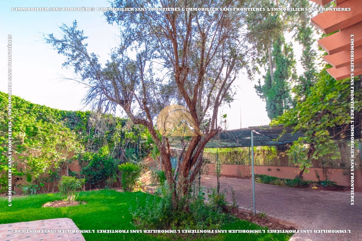Villa vide à louer à Inara Targa avec jardin et piscine privée