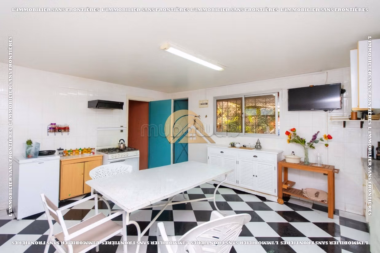 Villa vide à louer à Inara Targa avec jardin et piscine privée