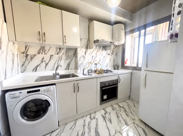 Mooi 2-slaapkamerappartement te koop in Victor Hugo