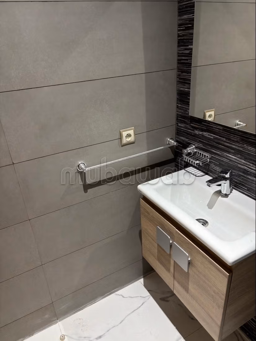 Appartement meublé 2 chambres avec parking
jardins de Tanger
Marjane longue durée — 3