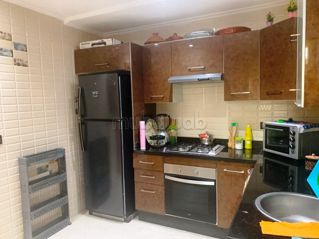Appartement soigneuement meublé à louer