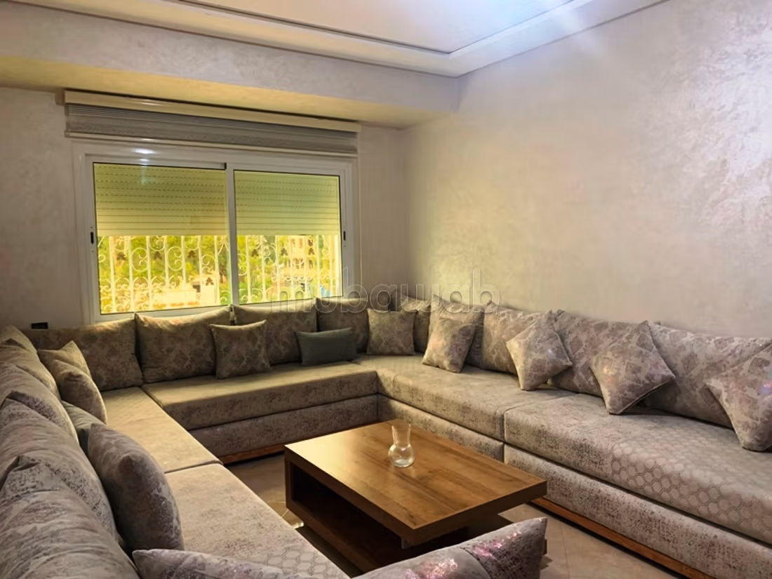 Appartement soigneuement meublé à louer