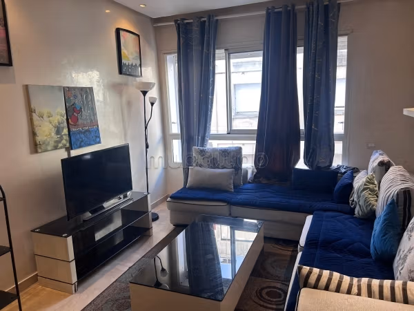 Louez cet appartement à Mers sultan. 
Surface totale 50 m². 
Meublé