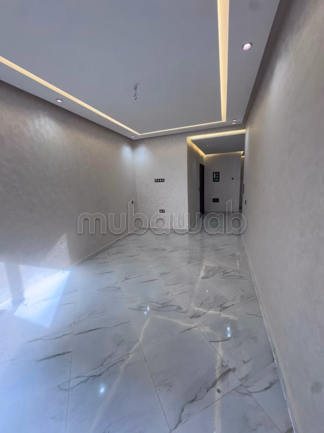 Bel appartement à vendre dans le quartier Hasni. 3 belles chambres. Cuisine équipée