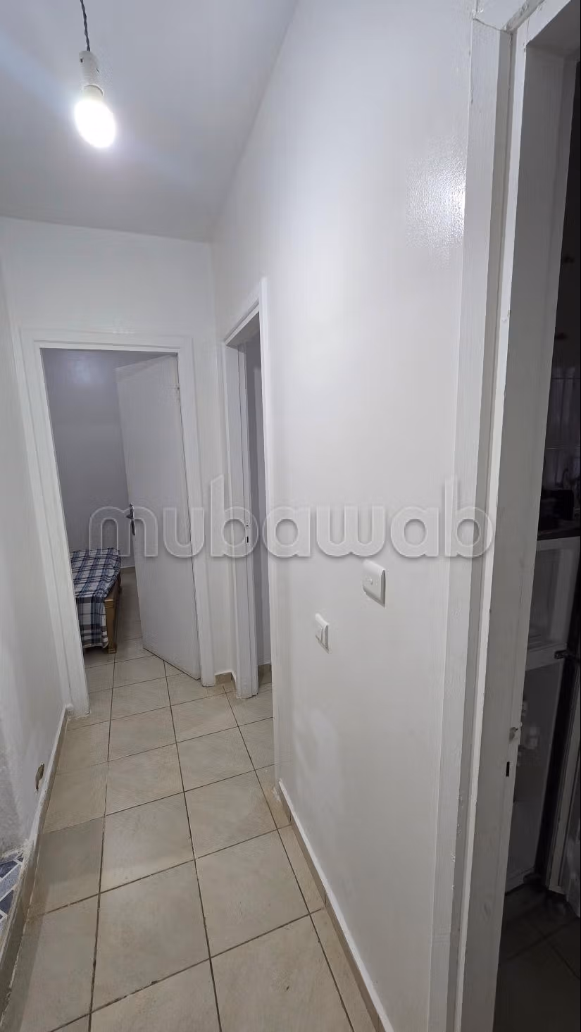 Bel appartement en location à M'Diq. 2 pièces. Meublé
