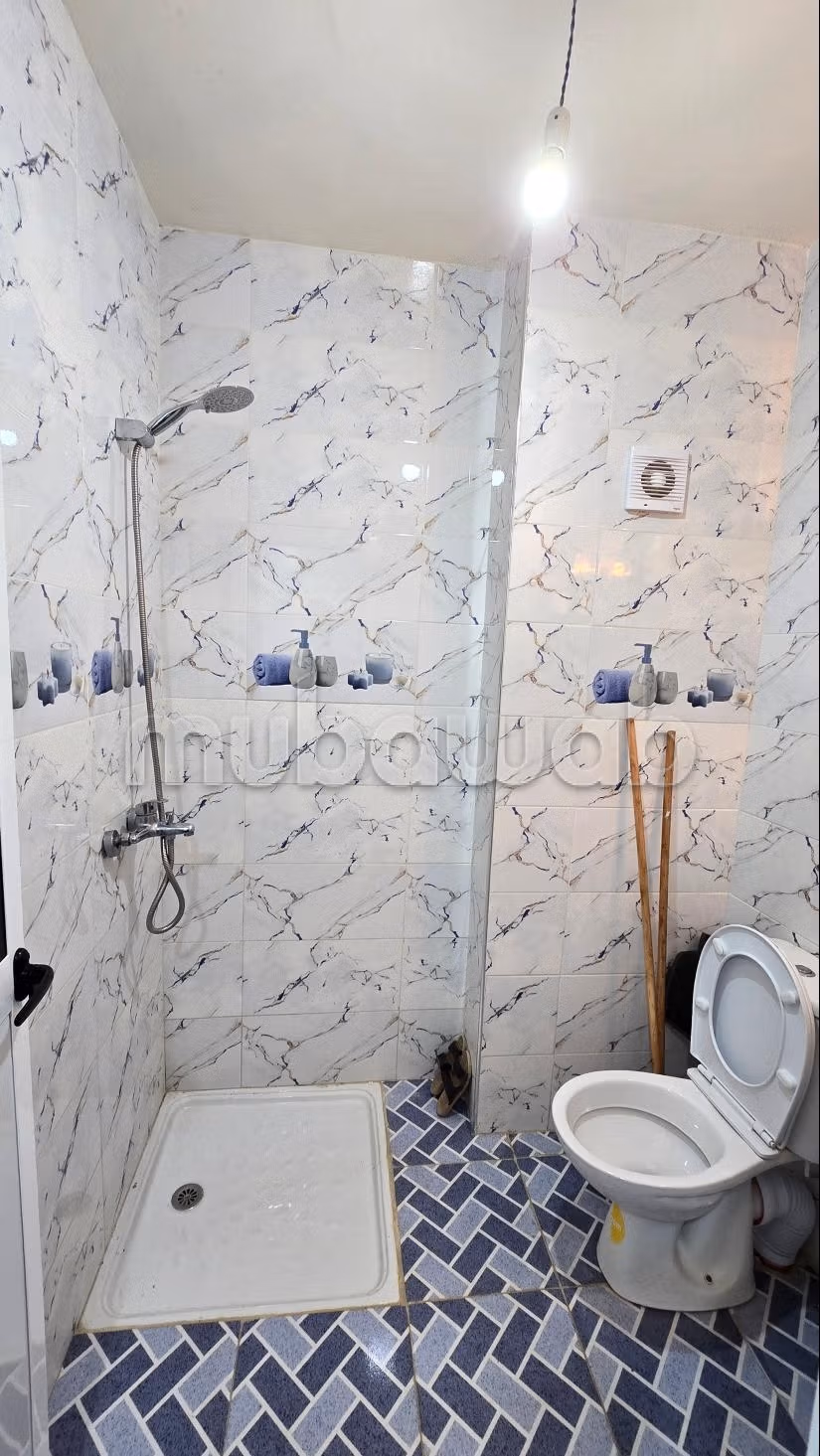 Bel appartement en location à M'Diq. 2 pièces. Meublé