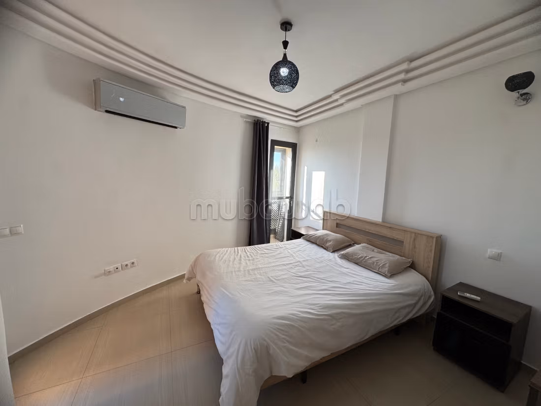 Zeer mooie villa te koop aan de Route de Fez. 5 comfortabele kamers. Goed gemeubileerd