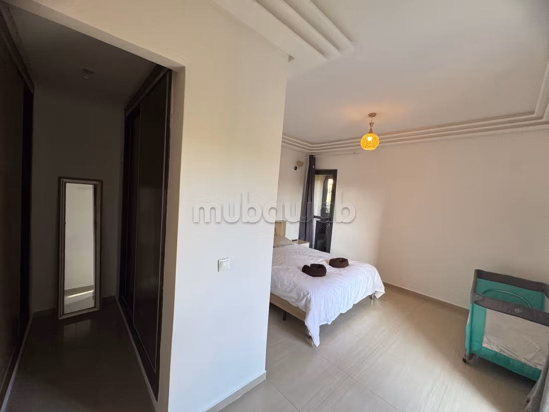Zeer mooie villa te koop aan de Route de Fez. 5 comfortabele kamers. Goed gemeubileerd