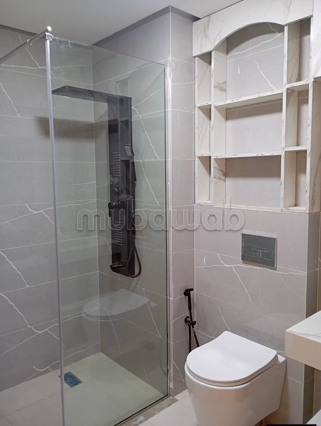 Sell apartment in Hamria. 3 bedrooms. Security door and secured residence