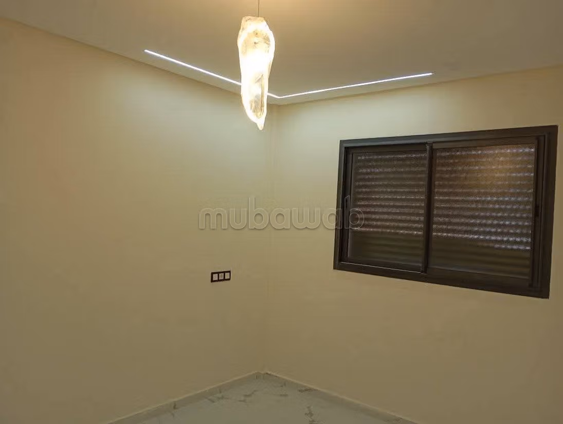 Sell apartment in Hamria. 3 bedrooms. Security door and secured residence