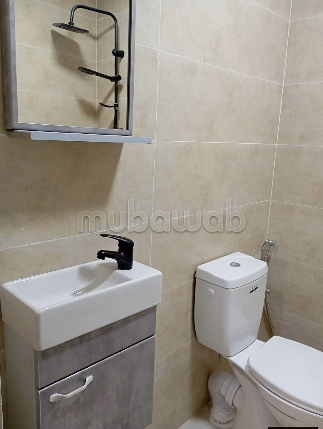 Sell apartment in Hamria. 3 bedrooms. Security door and secured residence
