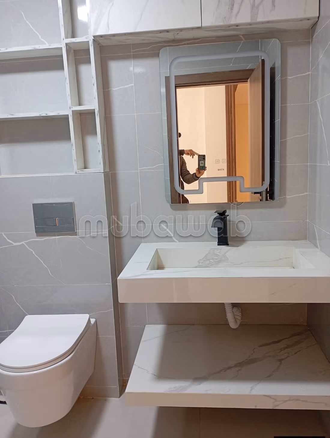 Sell apartment in Hamria. 3 bedrooms. Security door and secured residence