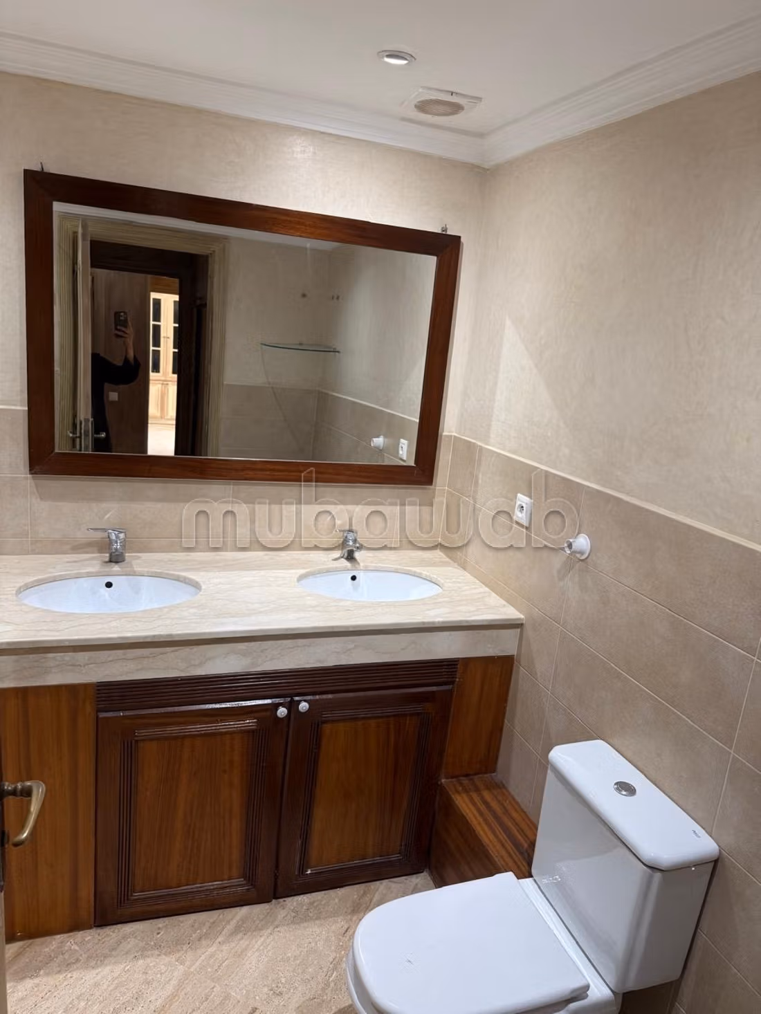 Apartment for rent in Anfa. 3 comfortable bedrooms. European living room