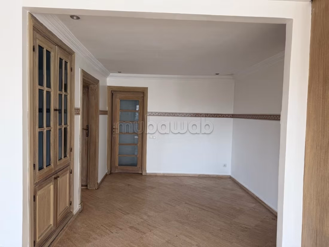 Apartment for rent in Anfa. 3 comfortable bedrooms. European living room