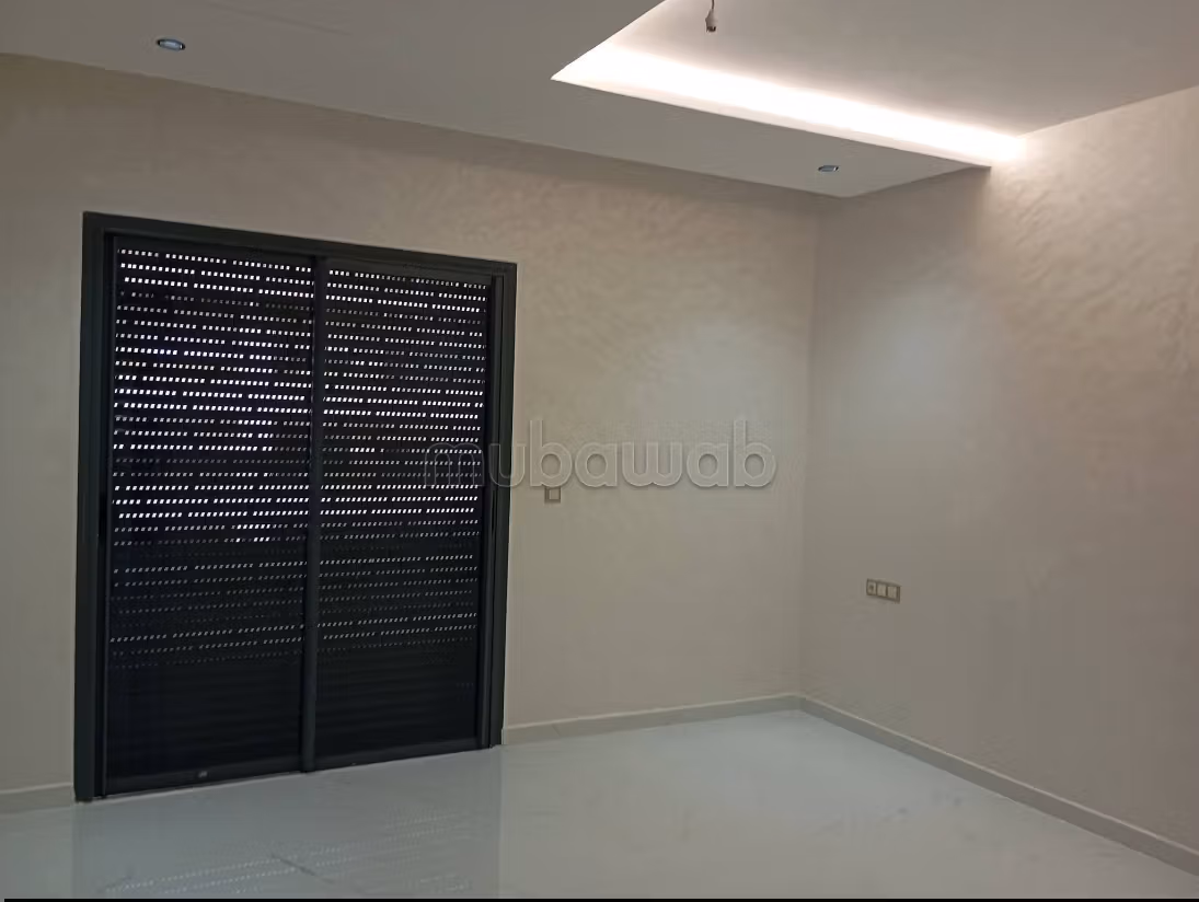 Vendita di un bel appartamento a Hamria. 10 grandi stanze. Porta blindata, sicurezza