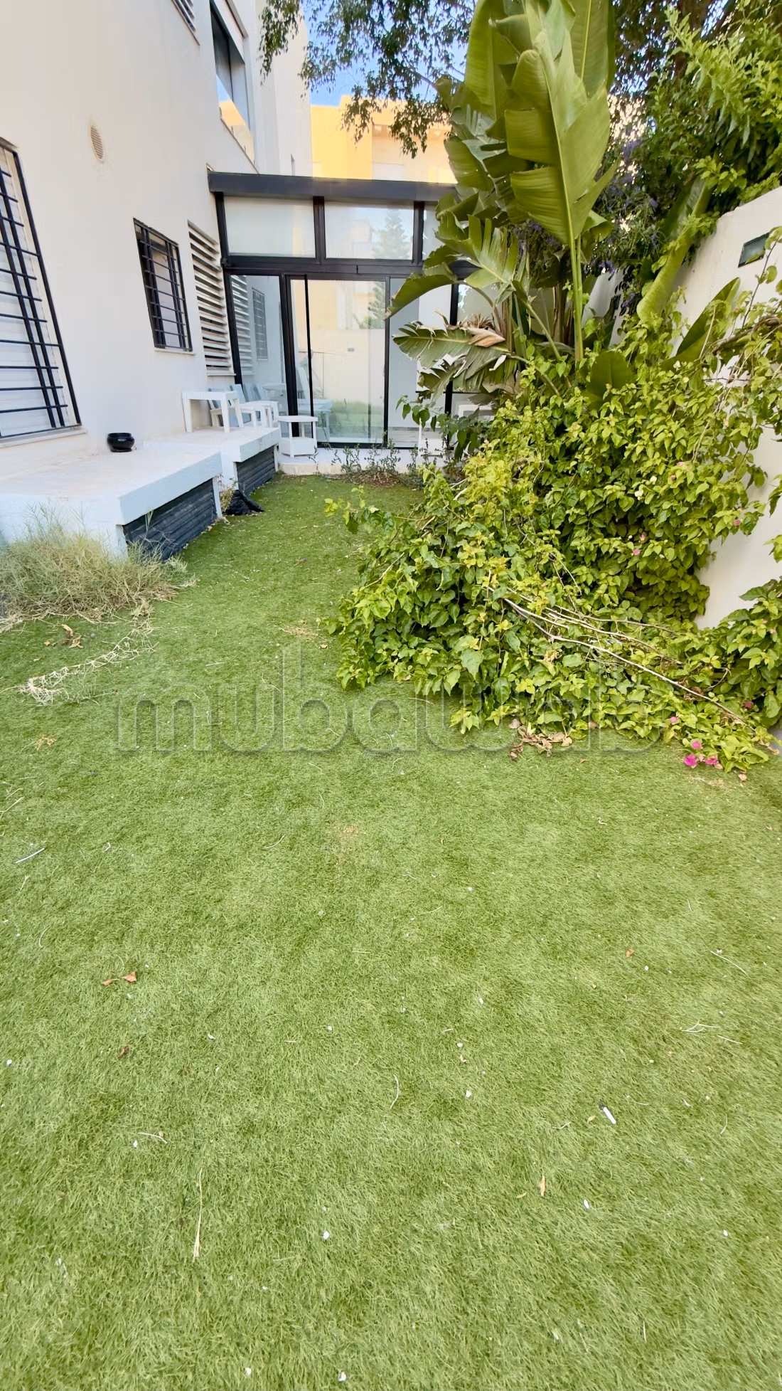 Vente d'un bel appartement à Chotrana avec jardin