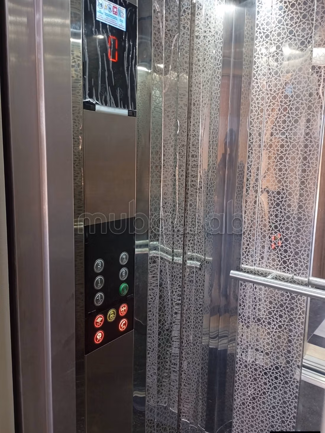 Vend appartement à Marjane. 3 chambres agréables. Porte blindée et résidence sécurisée